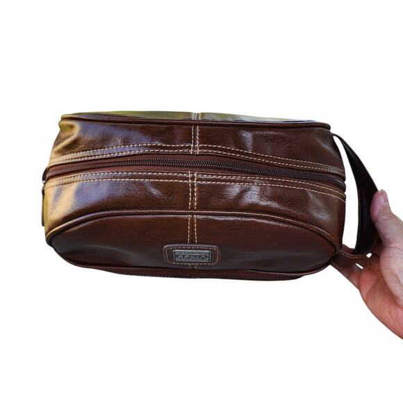 Relic Leather Dual Compartment Toiletry Travel Storage Bag - Picture 4 of 10